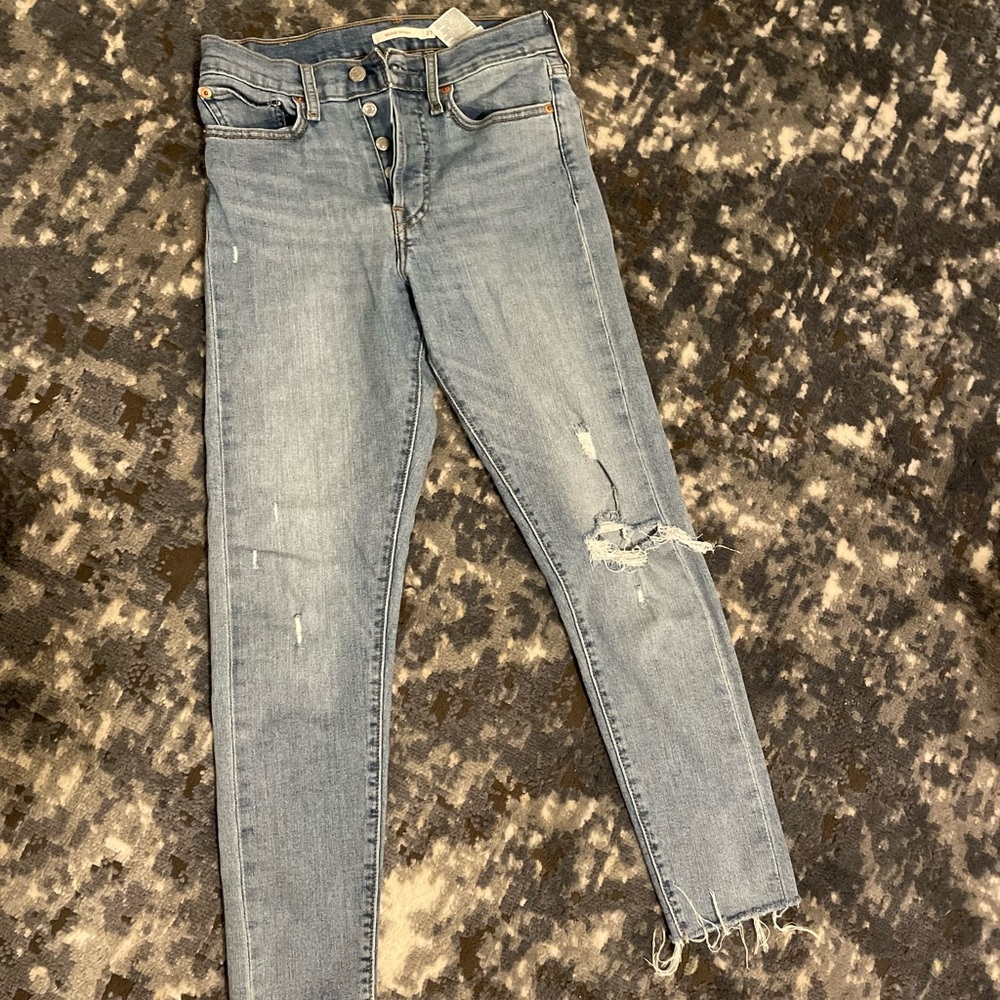 Levi’s wedgie skinny 27